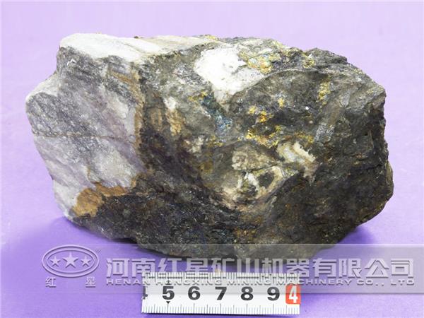 斑铜矿 斑铜矿