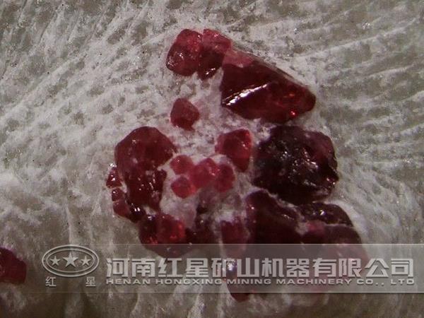 尖晶石 尖晶石