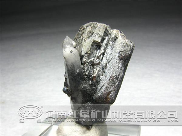 辉铋矿 辉铋矿