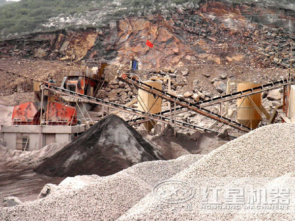 石英岩制砂生产现场 石英岩制砂生产现场