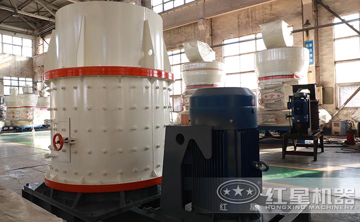 复合式破碎机设备实拍 复合式破碎机设备实拍