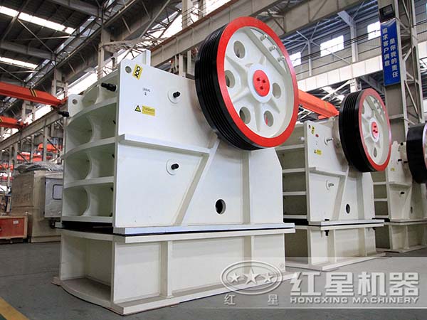 天博颚式破碎机助力冲锋 天博颚式破碎机助力冲锋