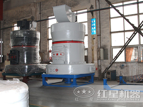 中小型雷蒙磨粉机实拍 中小型雷蒙磨粉机实拍