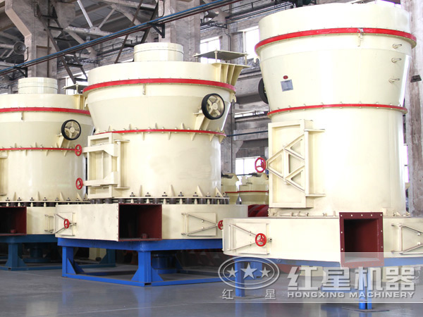 锂矿石雷蒙磨粉机实拍 锂矿石雷蒙磨粉机实拍