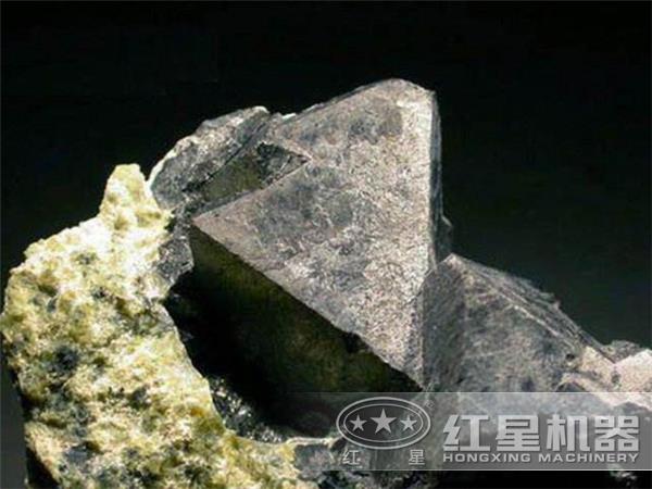 磁铁矿实拍 磁铁矿实拍