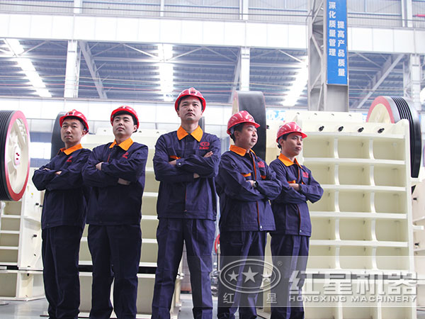 天博鄂式破碎机生产车间实拍 天博鄂式破碎机生产车间实拍