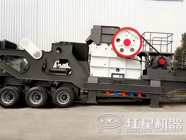 轮胎鄂破移动破碎站实拍 轮胎鄂破移动破碎站实拍