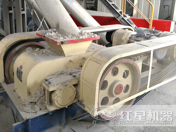 对辊破碎机生产现场实拍 对辊破碎机生产现场实拍