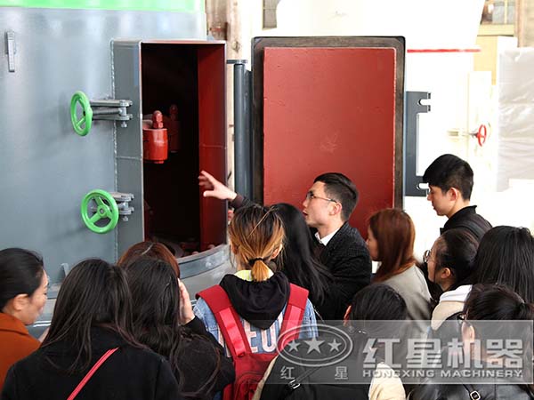 用户参观厂区 用户参观厂区