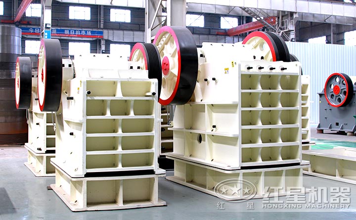 天博pe-500x750颚式破碎机设备实拍 天博pe-500x750颚式破碎机设备实拍