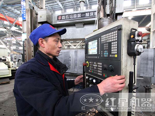 VSI制砂机设备生产厂房实拍 VSI制砂机设备生产厂房实拍
