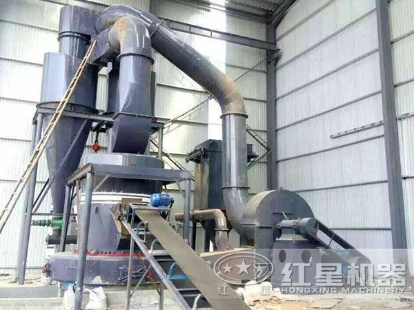 天博炭黑磨粉机设备生产现场 天博炭黑磨粉机设备生产现场