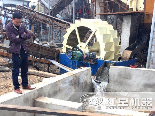 山砂洗砂机洗砂现场 山砂洗砂机洗砂现场