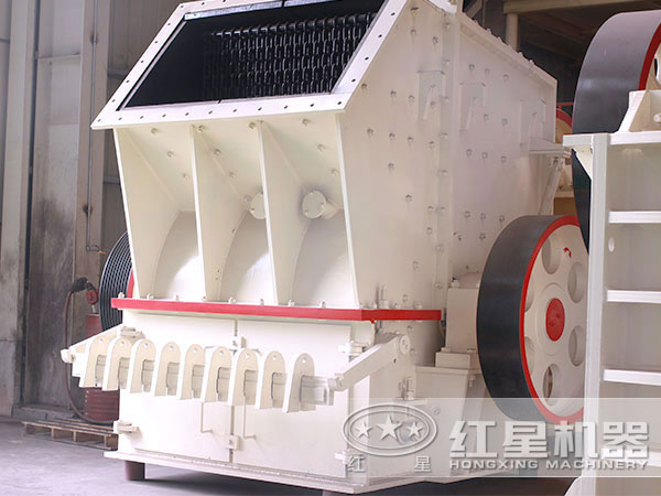 天博单端破碎机设备厂区实拍 天博单端破碎机设备实拍