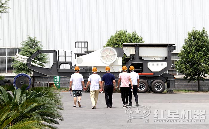 用户考察天博建筑垃圾破碎站厂区 用户考察天博建筑垃圾破碎站厂区