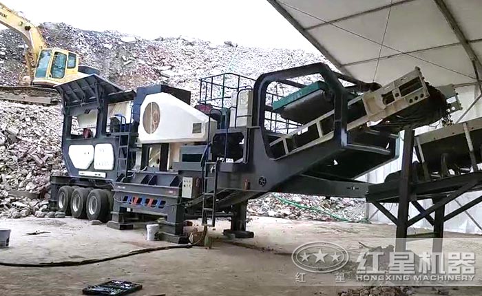 建筑垃圾移动破碎站现场抓拍 建筑垃圾移动破碎站现场抓拍