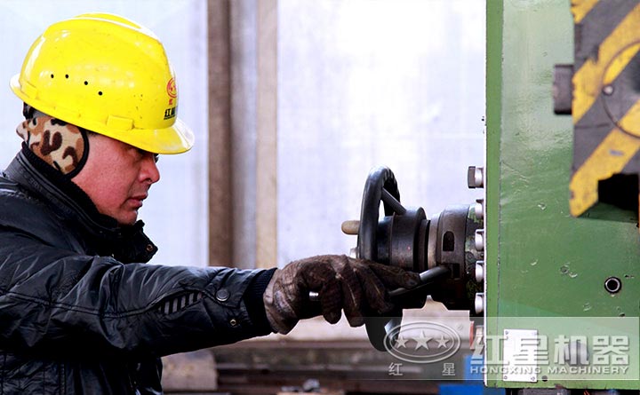 专注于每一道工序 专注于每一道工序