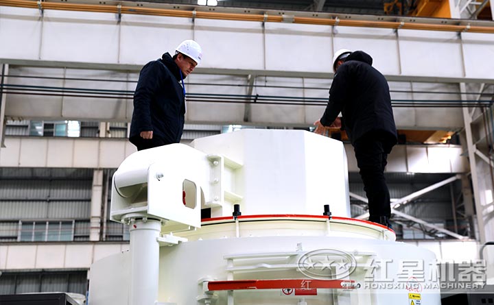 用户参观天博鹅卵石制砂机厂区 用户参观天博鹅卵石制砂机厂区