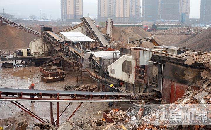 建筑垃圾破碎机现场图 建筑垃圾破碎机现场图