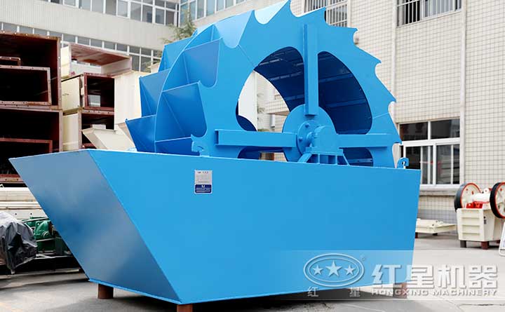 双轮斗式河卵石洗砂机设备侧面实拍 双轮斗式河卵石洗砂机设备侧面实拍