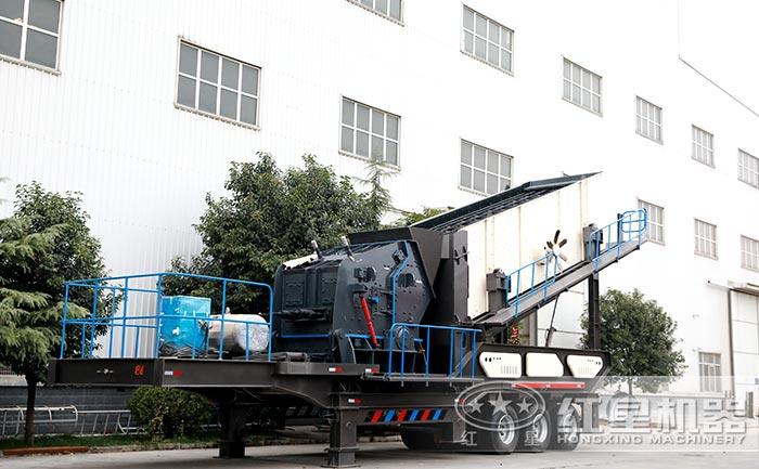 移动反击式破碎车 移动反击式破碎车