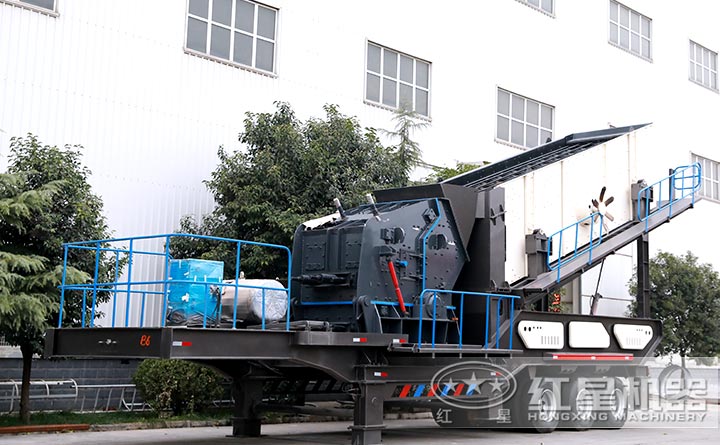 移动反击式破碎机设备展示 移动反击式破碎机设备展示