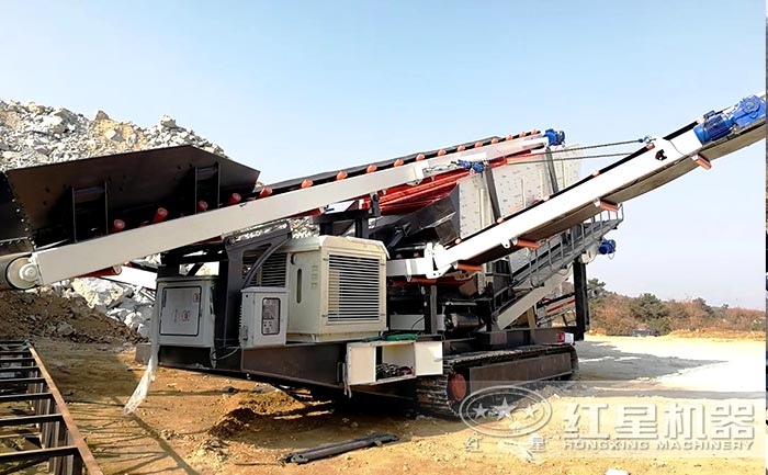 天博移动破碎机作业现场 天博移动破碎机作业现场