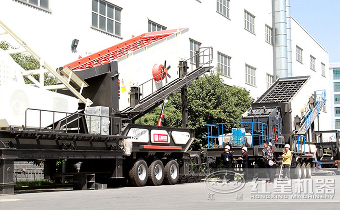 客户到厂参观建筑垃圾移动破碎站 客户到厂参观建筑垃圾移动破碎站