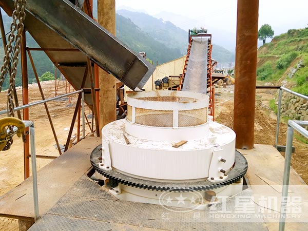 山东客户VSI-7611制砂机工作现场 山东客户VSI-7611制砂机工作现场