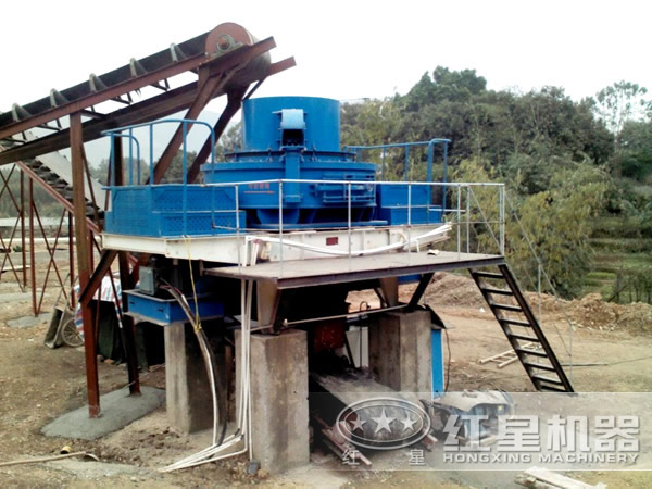 冲击式破碎机工作现场图 冲击式破碎机工作现场图