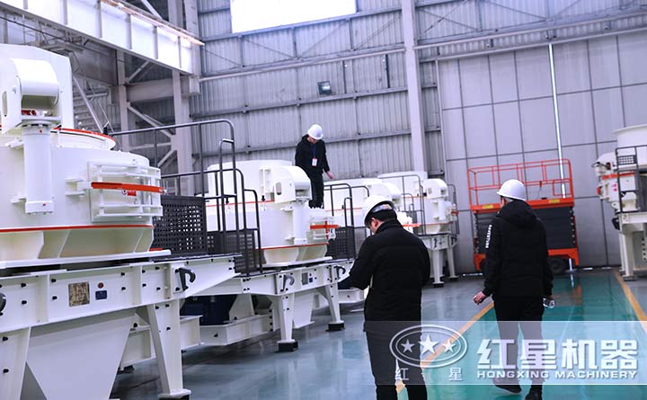 用户考察天博制砂机设备厂区 用户考察天博制砂机设备厂区