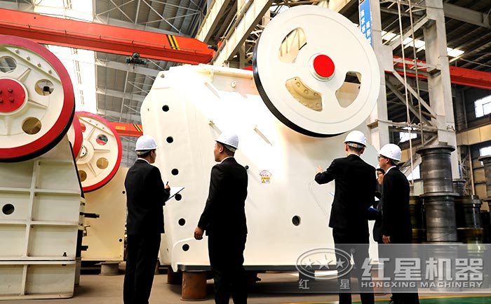 大型固定石头粉碎机设备 大型固定石头粉碎机设备