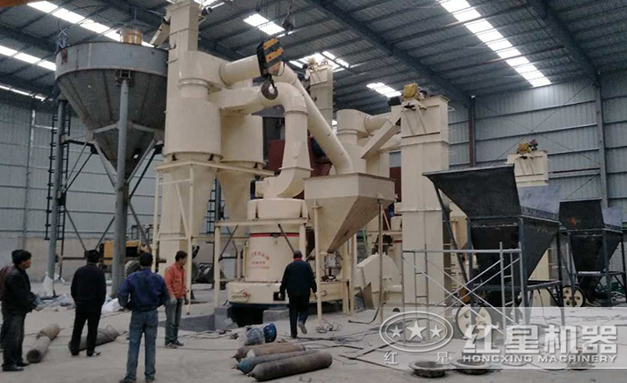 小型磨粉机现场图片 小型磨粉机现场图片