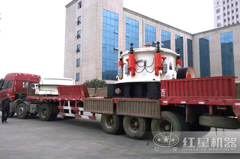 天博石头变石料机器发货现场 天博石头变石料机器发货现场